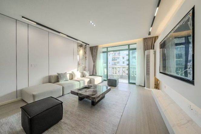 2 Brs with Open Balcony/Floor heating/Central ac, 110 sqm @ Shanghai Children Medical Centre L6