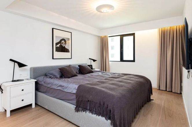 Elevated 2Br w. Central AC/Floor heating 