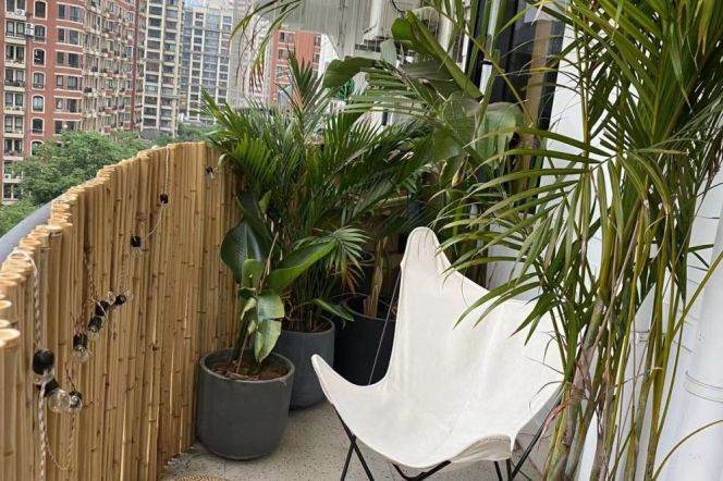 Duplex 2br/2bt Flat with triple Balconies