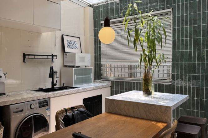 Spacious 1br with floor heating in Xuhui  Line 1/9/10/12  