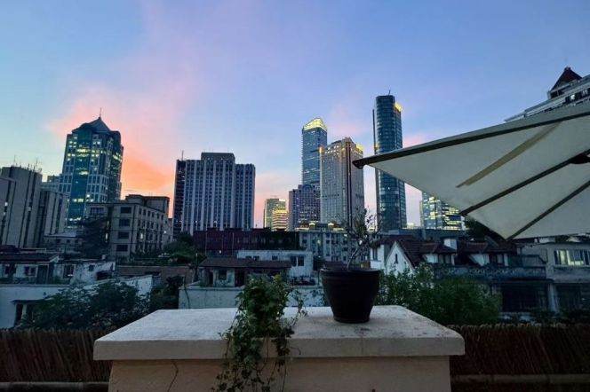 Quality 3BR 2BA Duplex Old Apt w/Big Terraces nr Changshu Rd Station