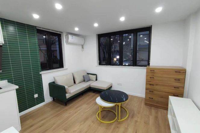 Cozy 1Br 2nd floor Oven @Iapm