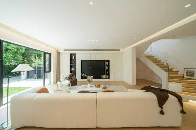 Modern decoration 5brs with floor heating and garden nearby German&French School