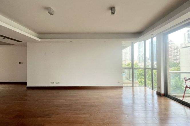 4BR 3BA 291m² Residence in Chevalier Place/Anfu Rd