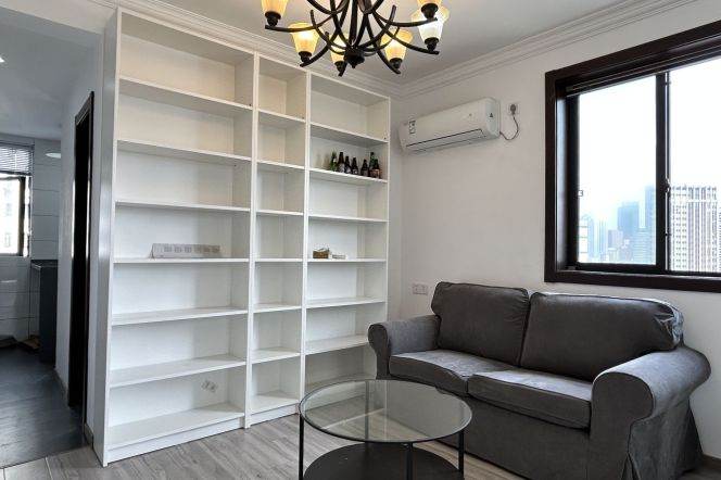 Modern & bright 1br @Jing'an Temple &Wuding rd metro | 16F elevator | 7K
