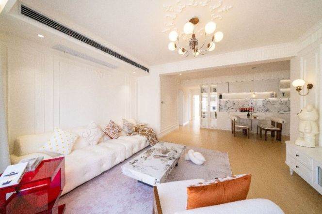 Elegant 3-Bedroom Apartment in Xujiahui | French Style & Bright Layout