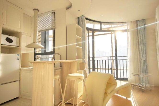 Renovated 1br,with elevator,close to Laowaijie,Longxi staiton,Line 10