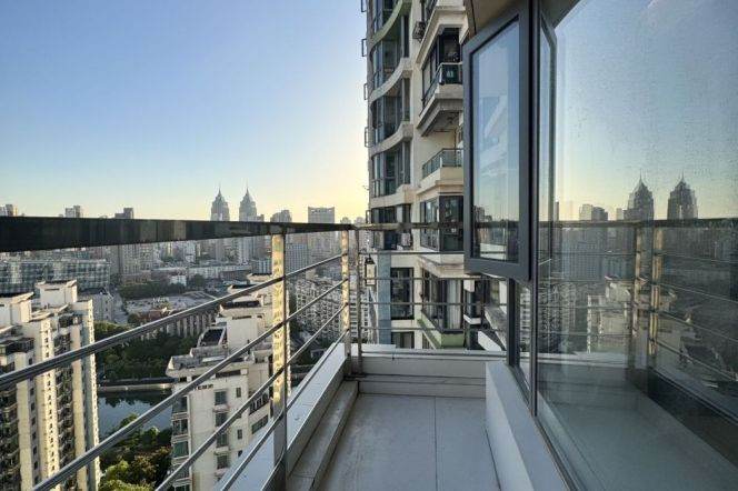 Highrise & Spacious & Modern 2Br-2bathr +floor heating +terrace @ Wuning rd Line 13/14
