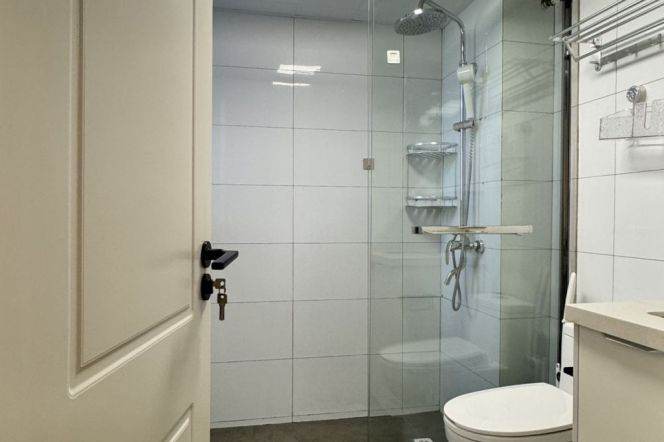 Modern & spacious 1Br 80Sqm | Chang Ping rd metro line7 | elevator+balcony
