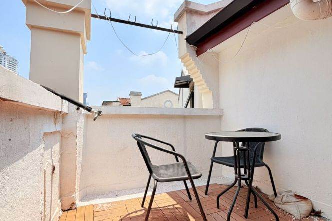 South Shanxi Rd Station Loft 1Br with Terrace Line1/10/12