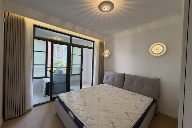 Elegant 2br with big open kitchen,close to Caohejing,Line 9