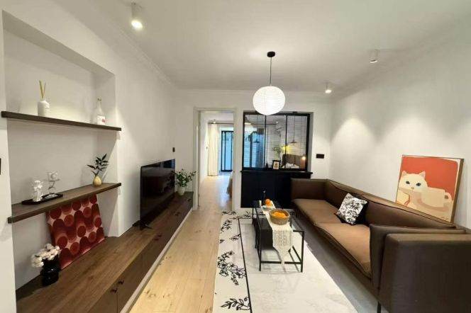 Modern 1BR 1LR+big yard/Nice deco&location,Zhongshan park@L2/3/4