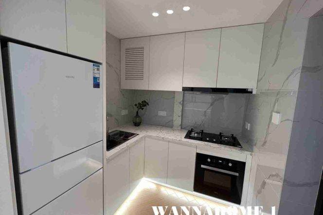 Modern&Bright 1Bdr 1Bath Apt +Jing An Temple CBD+5F Walk Up