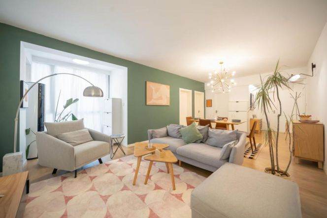 Modern 2BR High-Rise Apt w/Heating nr Jing'an Temple