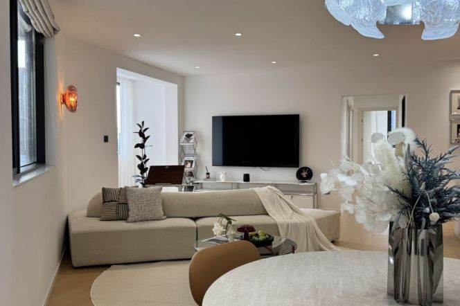 Spacious 3Br + floor heating +Central AC | Zhongshan Park Metro L2&3&4 | 18.5K