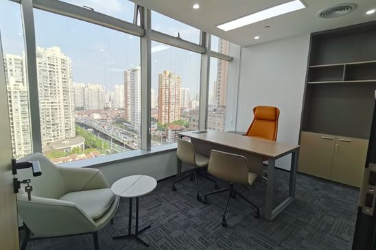 240sqm furnished office W Nanjing Rd