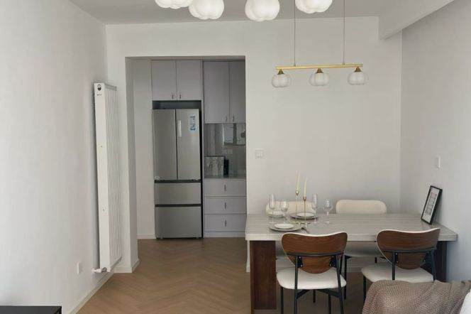 Jiashan Rd Station 1Br with Open Balcony Line9/12