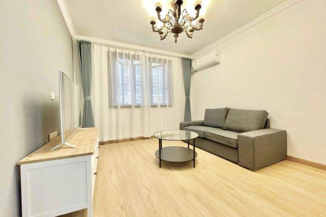 zhongshan park one bedroom