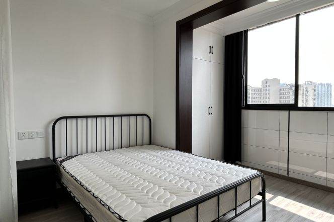 Modern & bright 1br @Jing'an Temple &Wuding rd metro | 16F elevator | 7K
