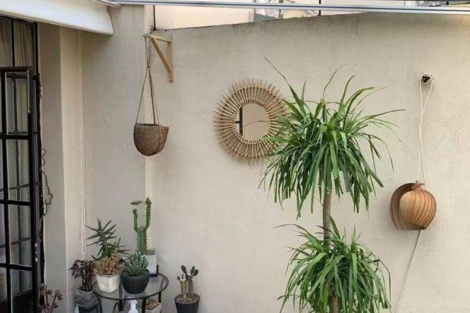 Yuyang Road 2brs with terrace and Sunny room