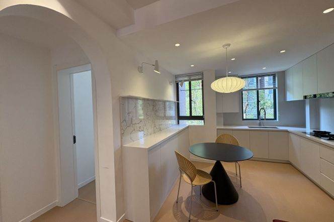 Elegant 2br with big open kitchen,close to Caohejing,Line 9