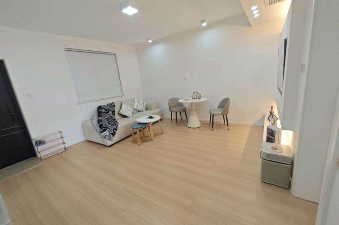 Cozy 2brs with elevator Nr L9/15 Guilin rd