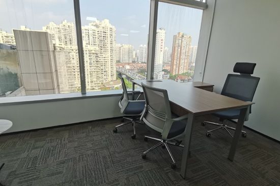 240sqm furnished office W Nanjing Rd
