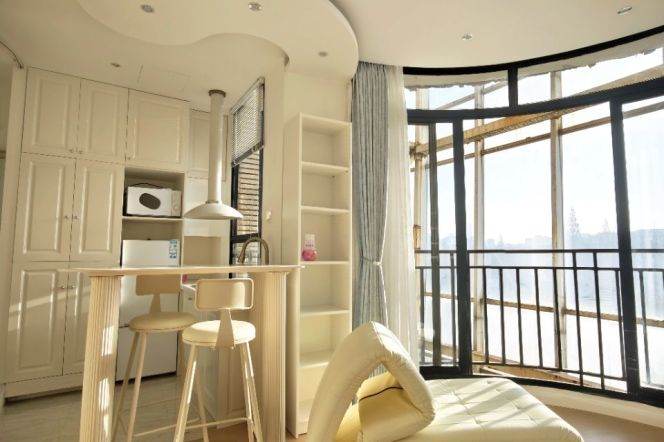Renovated 1br,with elevator,close to Laowaijie,Longxi staiton,Line 10