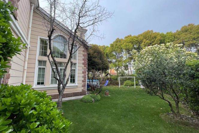 modern 5brs house near German school with floor heating big garden 42K