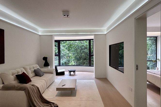 2Bdrs 1Bath Apt/Spacious&Bright&Modern&New/L3/4/7 Zhenping Rd/Caoyang Rd/elevator