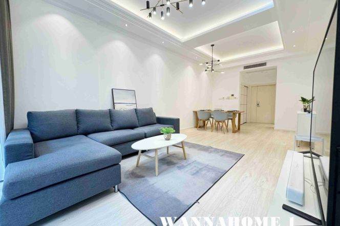 Modern&Spacious&Bright 2+1Bdrs 2Baths Apt+Open Balcony+Taikoo Hui+Top Compound