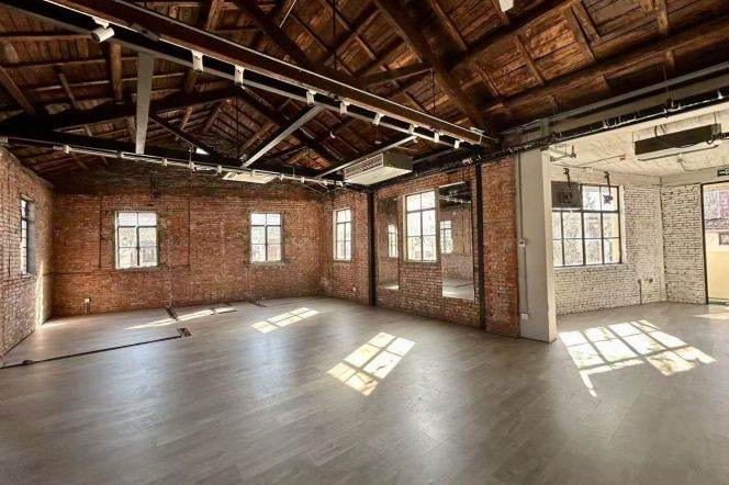 Whole Floor Office | 3 mins Walk to Dapuqiao Metro