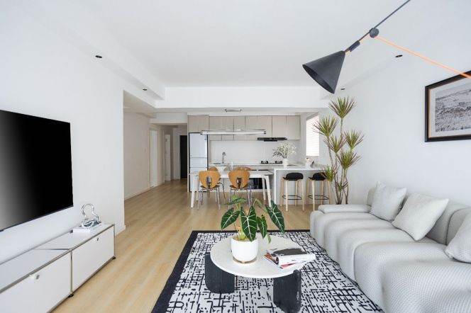 2bdrs 2baths Apt/L1/12/13 Hanzhong Rd /Shanghai Railway Station /nice View/Bright