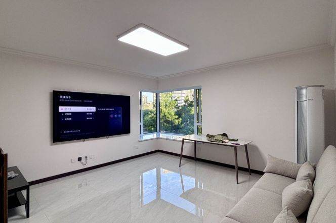 3Bdrs 2Baths/Spacious &Bright/L2/11 Jiang Su Rd/elevator/Zhongshan Park/large closet