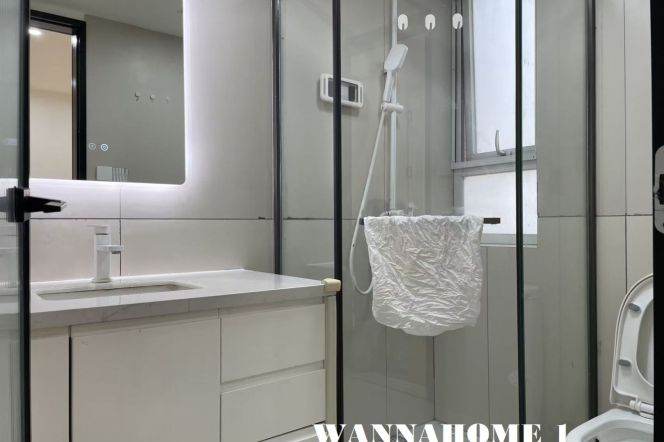 Spacious&Bright&Modern 3Bdrs 2Baths+W Nanjing Rd CBD+Open Balcony+Great Compound