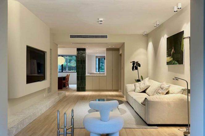 3BR 2BA Duplex 200m² in Lianyang Community/Century Park