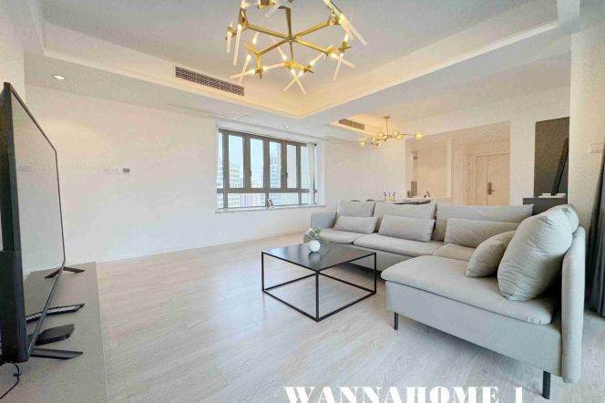 Stunning View+Modern&Spacious&Bright 3Bdrs 2Baths Apt+Open Balcony+Taikoo Hui+Top Compound