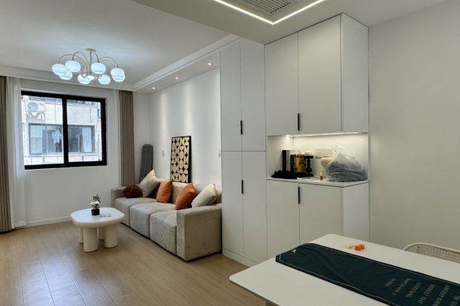 Spacious 1BR | Jiangsu rd Metro L2/11 & Zhongshan Park Mt | Central AC