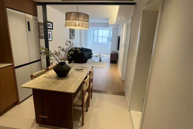 Gorgeous 1br apt,CA,floor heating,in Xinhua  area,Hongqiao station,Line 10