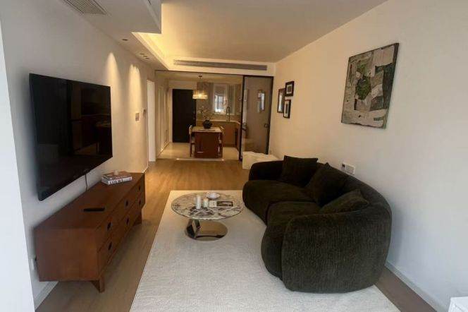 Gorgeous 1br apt,CA,floor heating,in Xinhua  area,Hongqiao station,Line 10