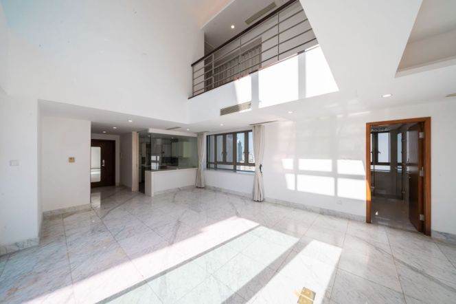 Prime Nanjing West Road, Jing'an | Top-floor Duplex with Panoramic View