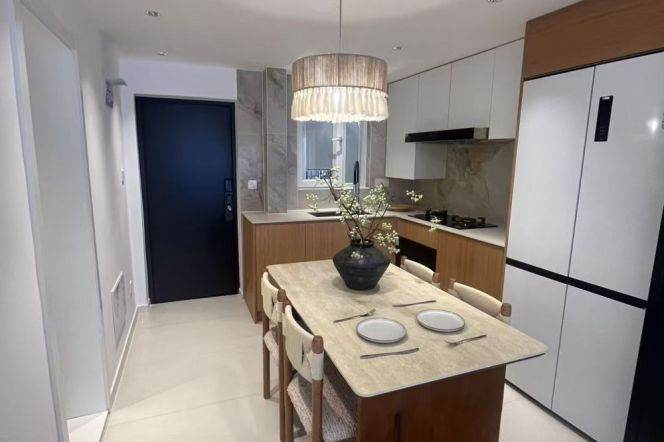 Gorgeous 1br apt,CA,floor heating,in Xinhua  area,Hongqiao station,Line 10