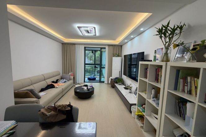Elegant 2br for rent at good price,close to Laowaijie