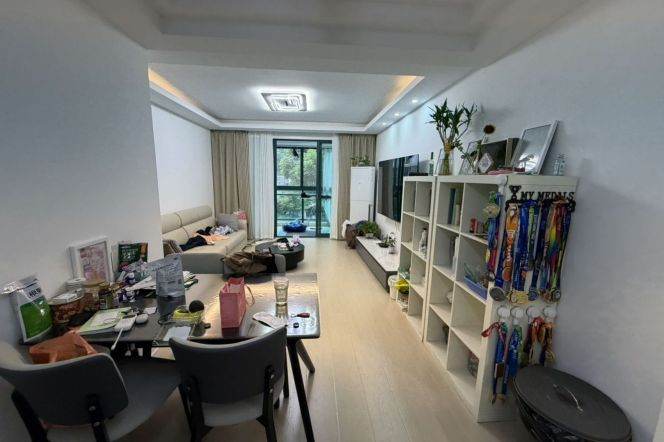 Elegant 2br for rent at good price,close to Laowaijie