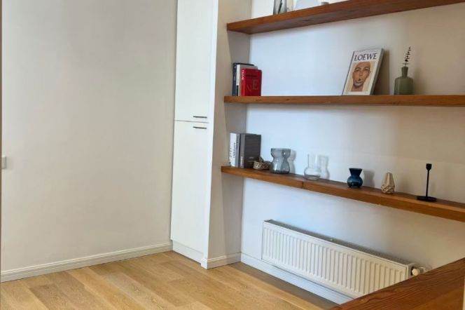 Xujiahui Core | Top-floor Duplex with Large Private Terrace