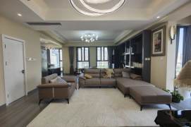 Spacious 4BR 3BA 200m² Residence in High-End Compound on Julu Rd