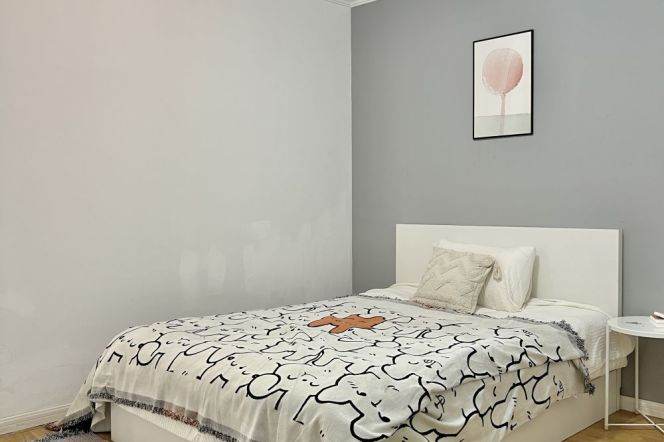 Master bedroom near West Nanjing rd, private bathroom,close to ESSCA, advance booking accepted 