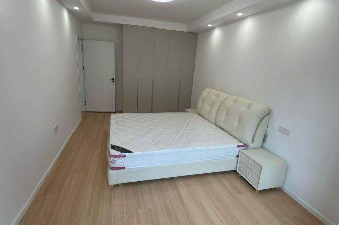 Jinshajiang rd/Spacious 1br 2lr/double south/63 sqm/Brand new,@L13/3/4