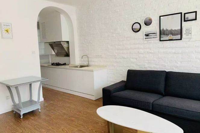 Modern Nice 1BR APT Fumin Rd Jing’an Temple 8.3k