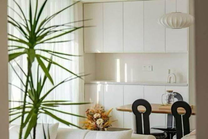 Ladoll International City floor heating 3brs/2lr/2ba apt with balcony; L2/12/13